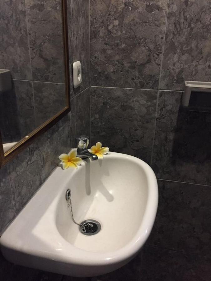 Pondok Mangga Ματαράμ Εξωτερικό φωτογραφία